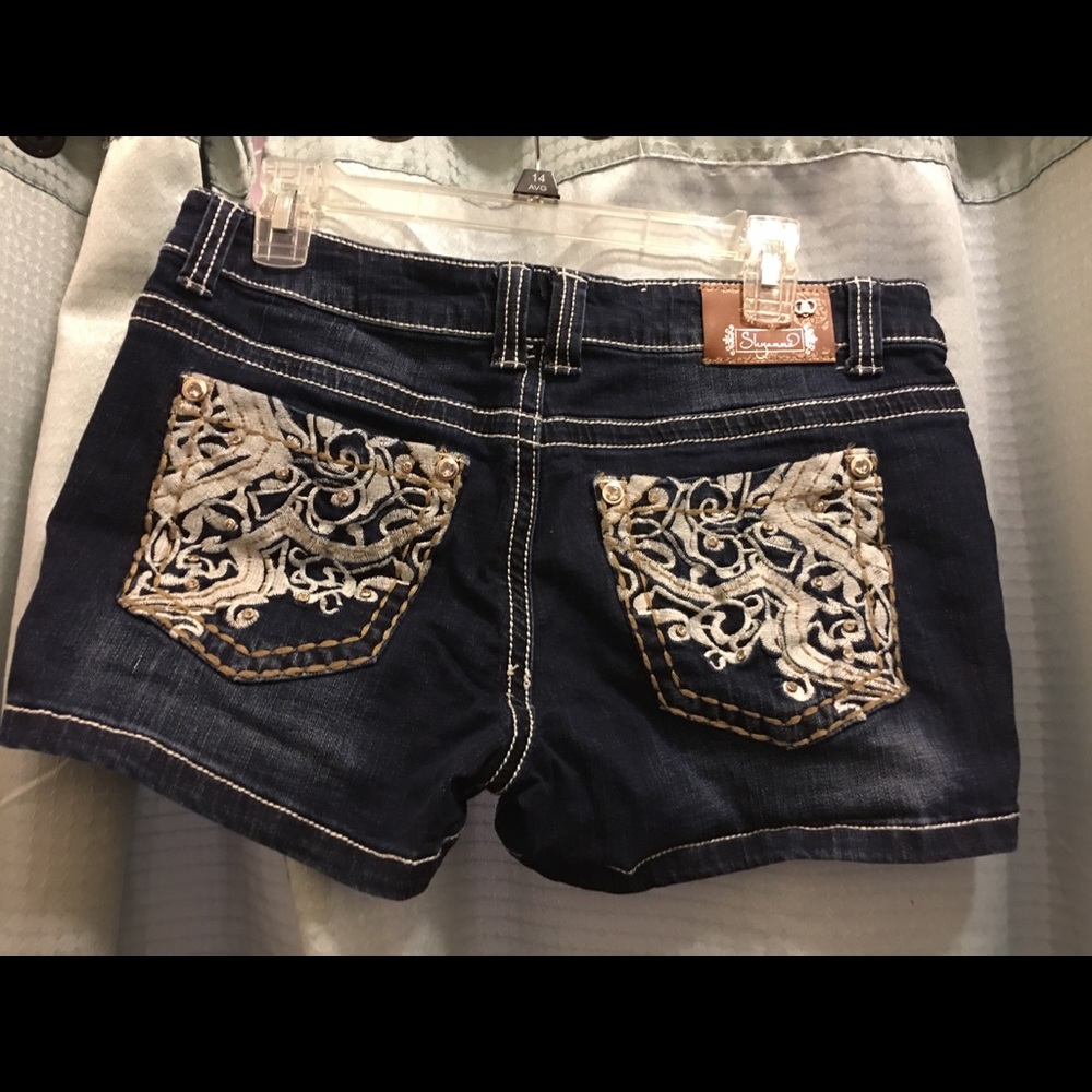 SOLD Shyanne Jean Shorts